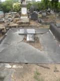 image of grave number 370568